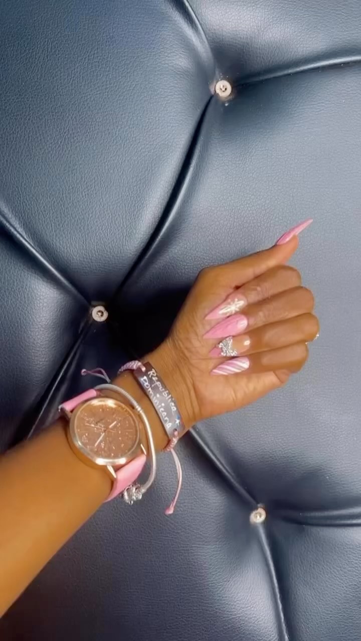 Elegant Pink Nails with Rhinestones