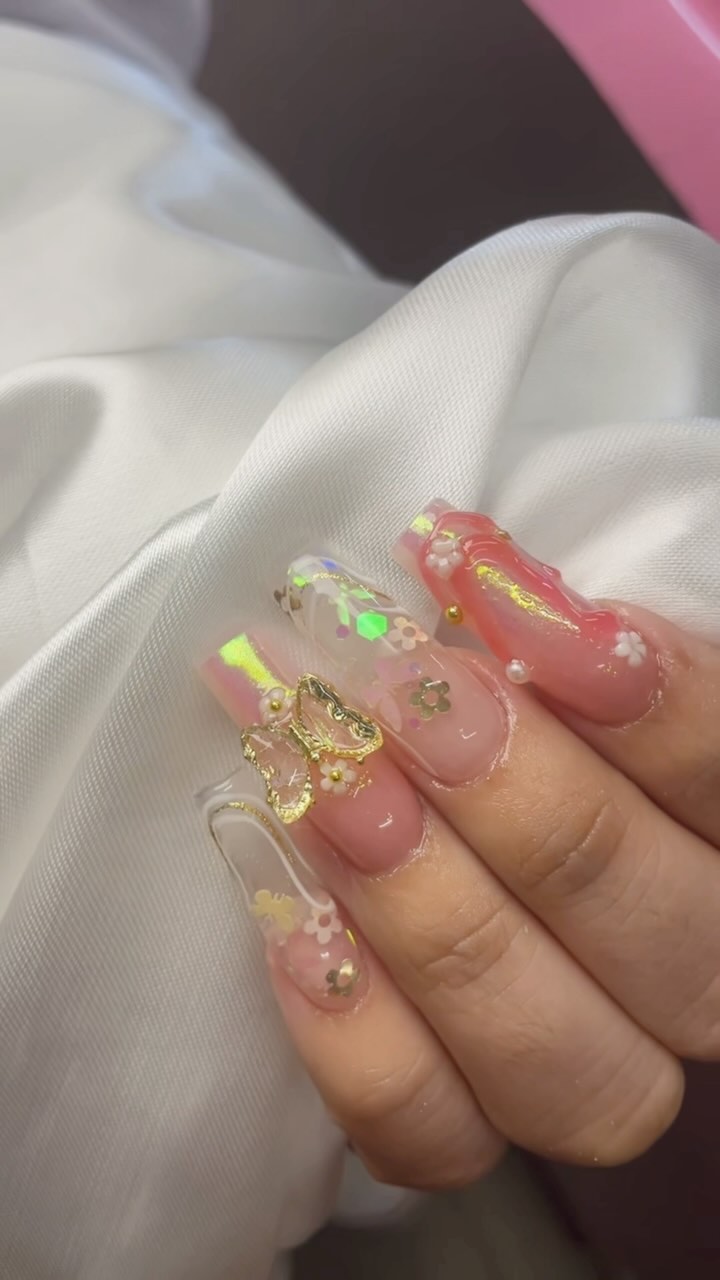 Floral Art Nails