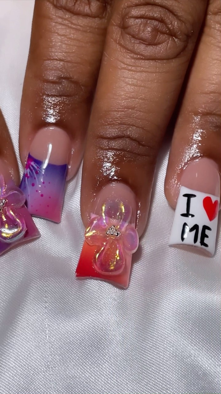 Artistic Floral Nails