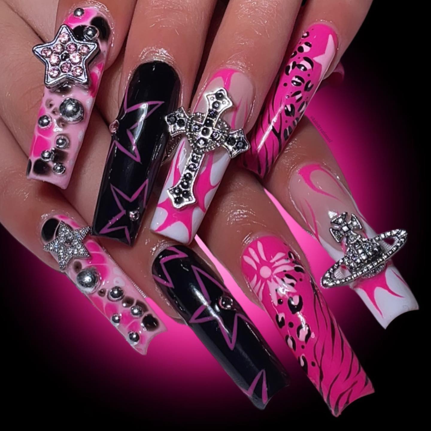 Stylish Pink and Black Nail Art