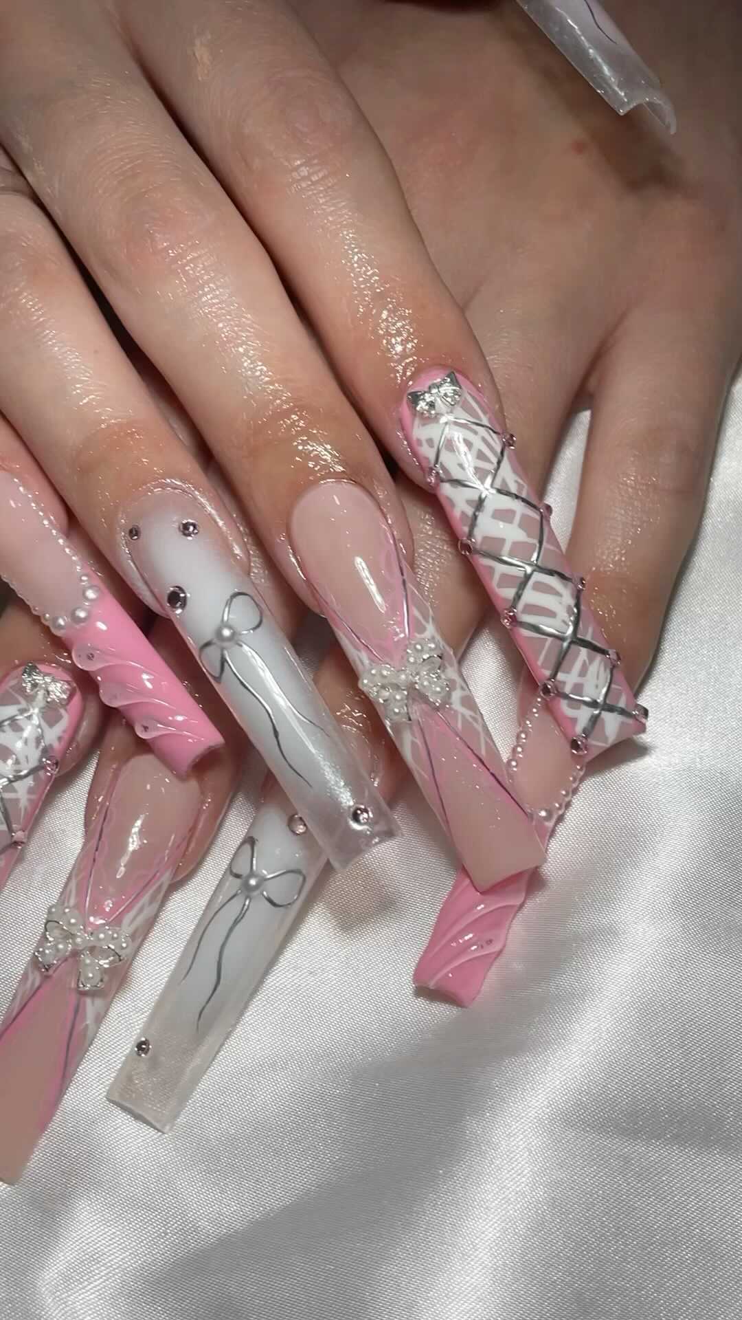 Delicate Pink Decorative Nails