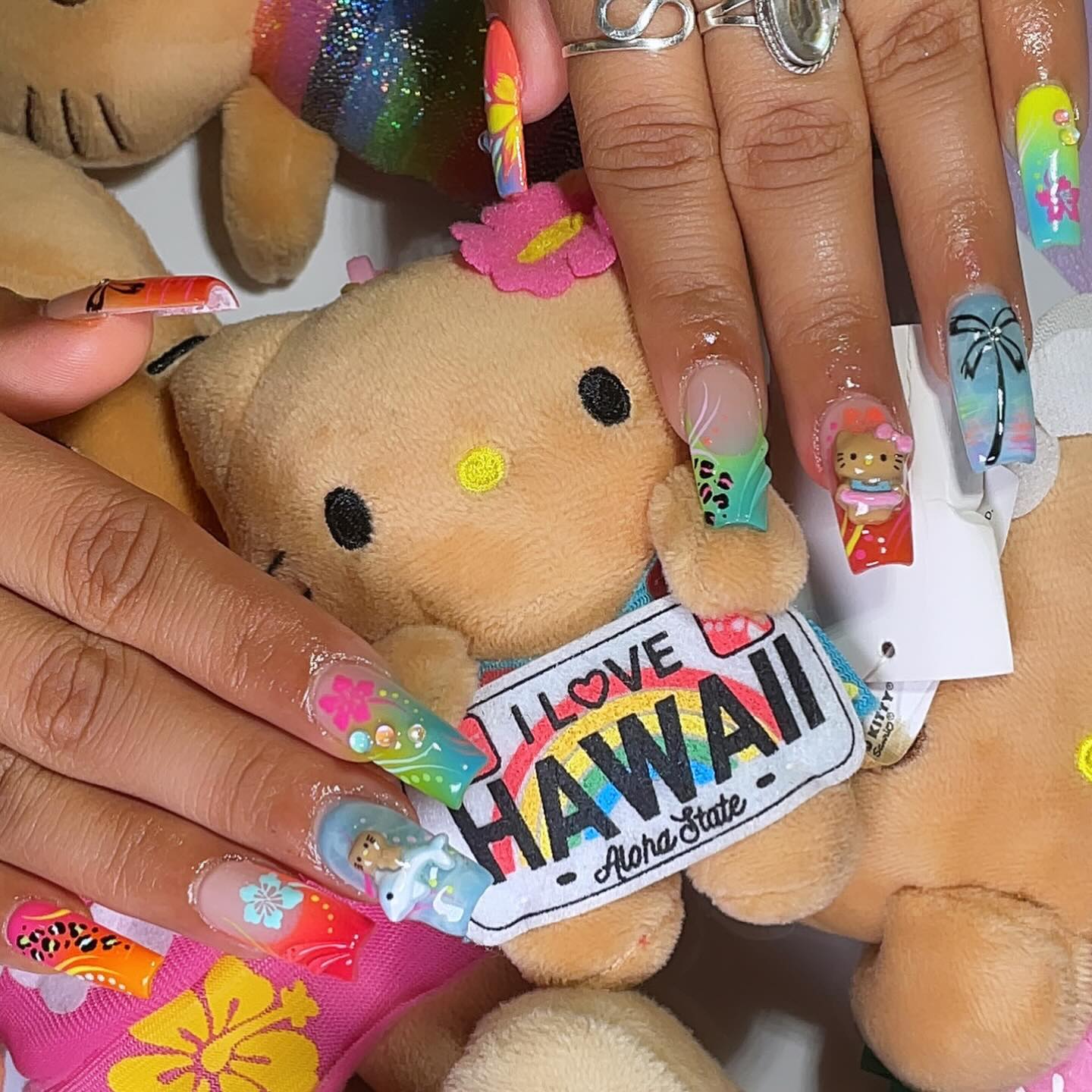 Colorful Nail Art with Hawaiian Theme