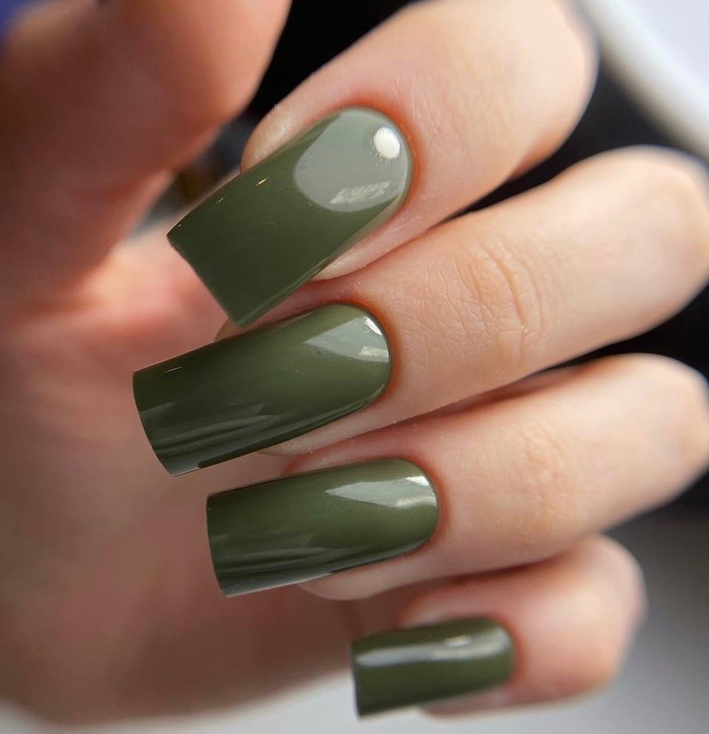 Elegant Olive Green Nails