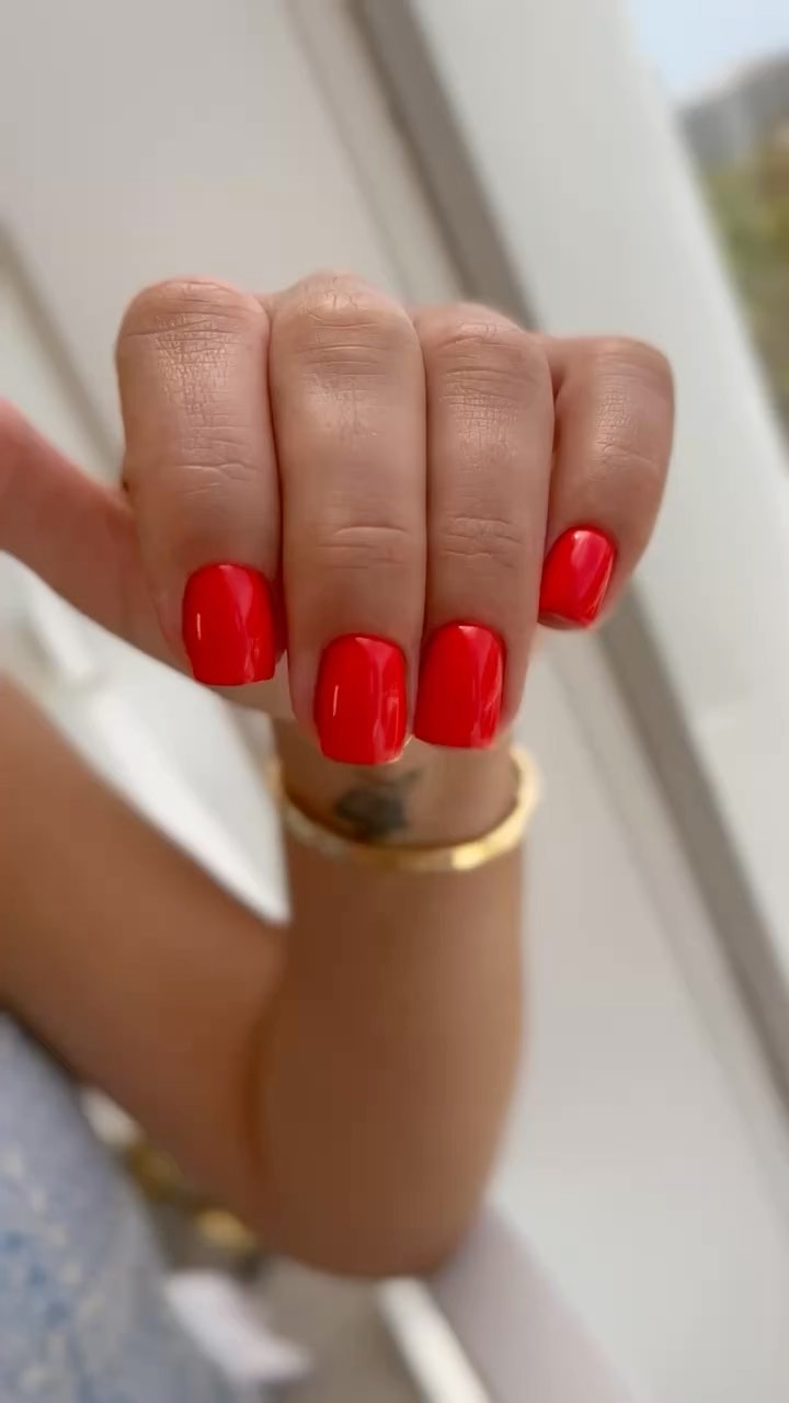 Elegant Red Nails with a Glossy Finish