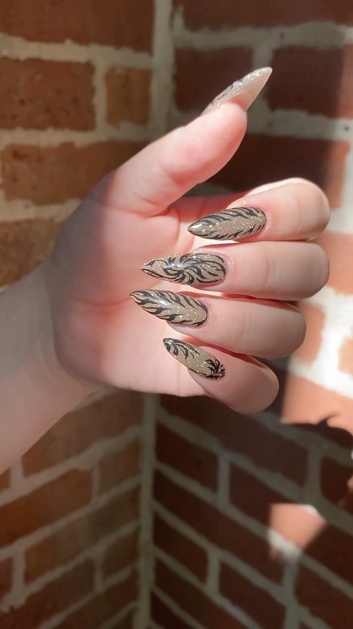 Elegant Patterned Nails