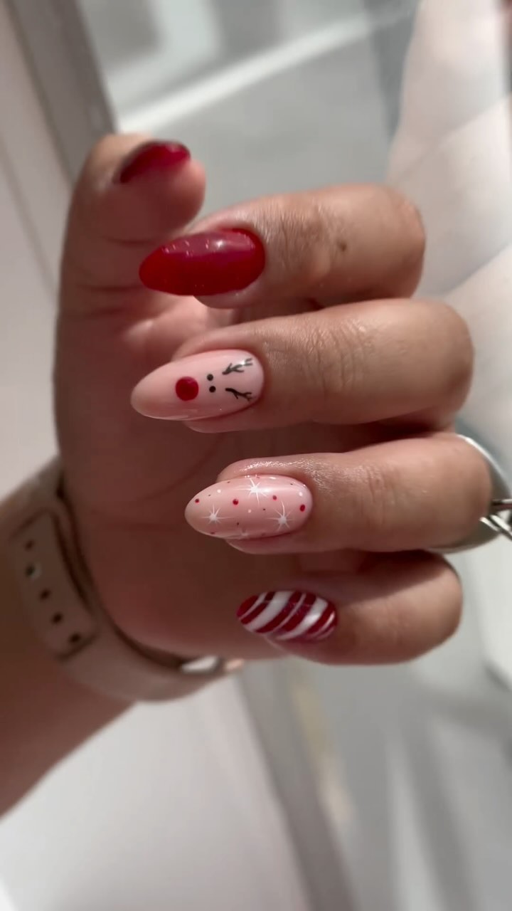 Festive Holiday Nails