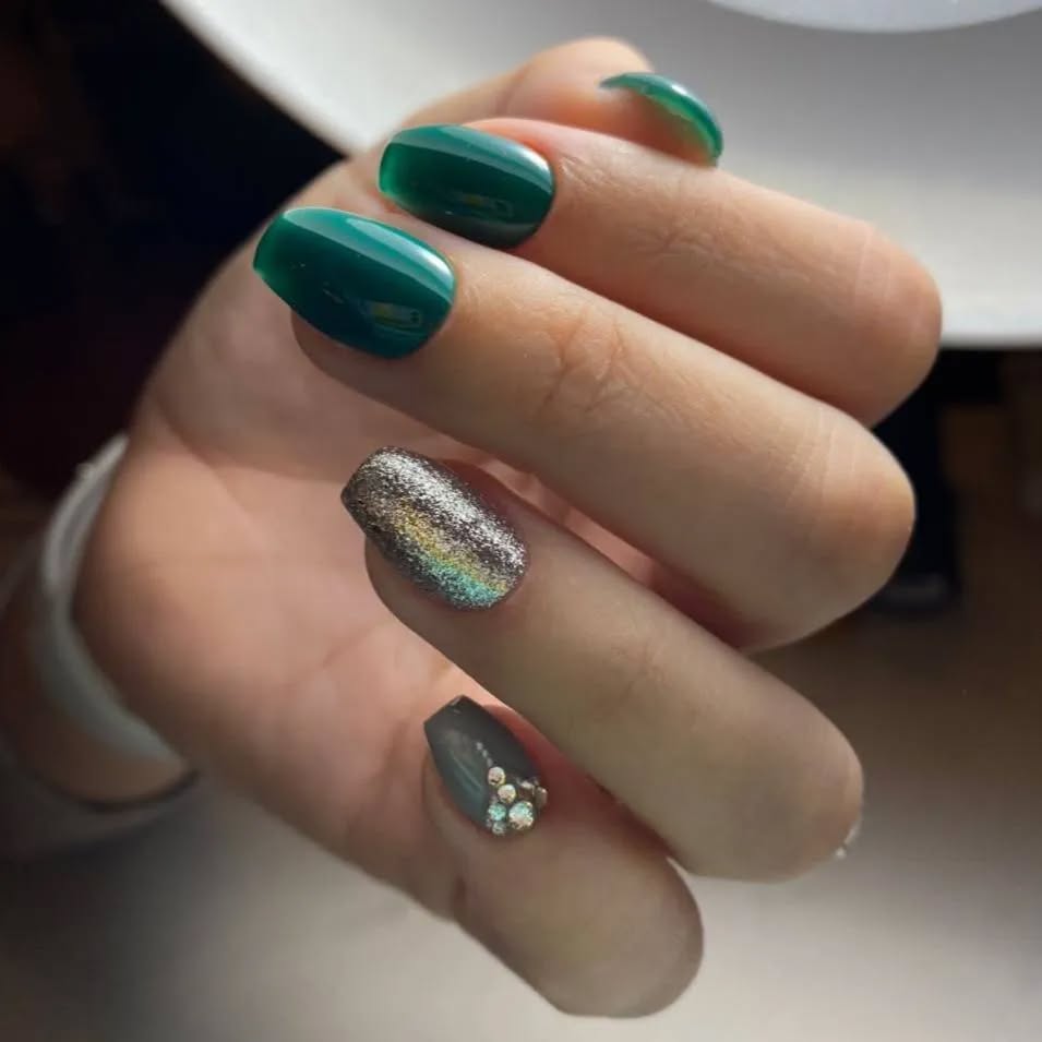 Elegant Green and Glittery Nails