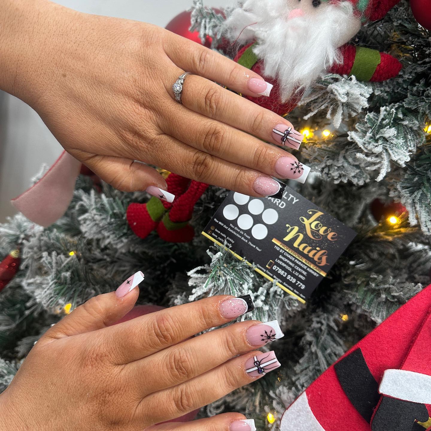 Elegant Holiday Nail Design