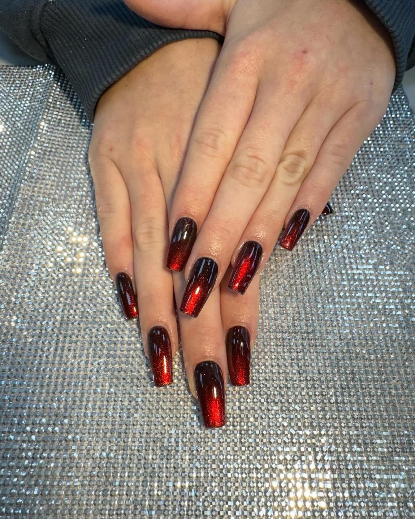 Elegant Ombre Red and Black Nails