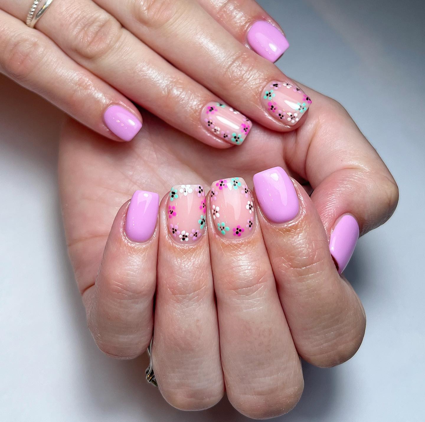 Charming Floral Nail Art