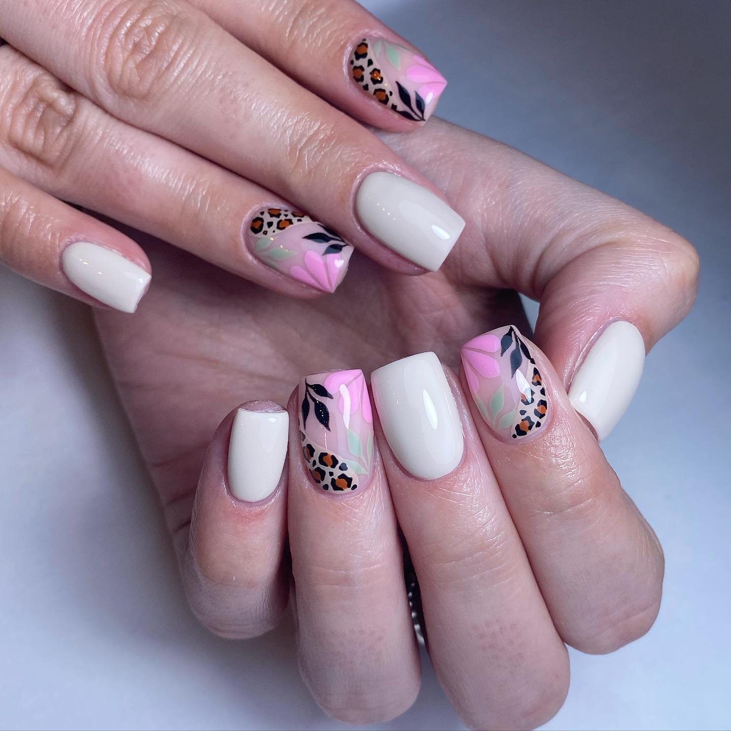 Stylish Floral Nail Design