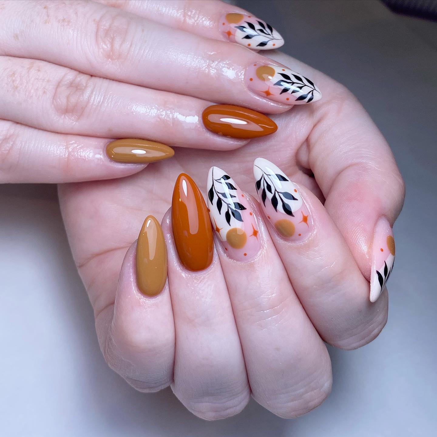 Autumn-Inspired Artistic Nails