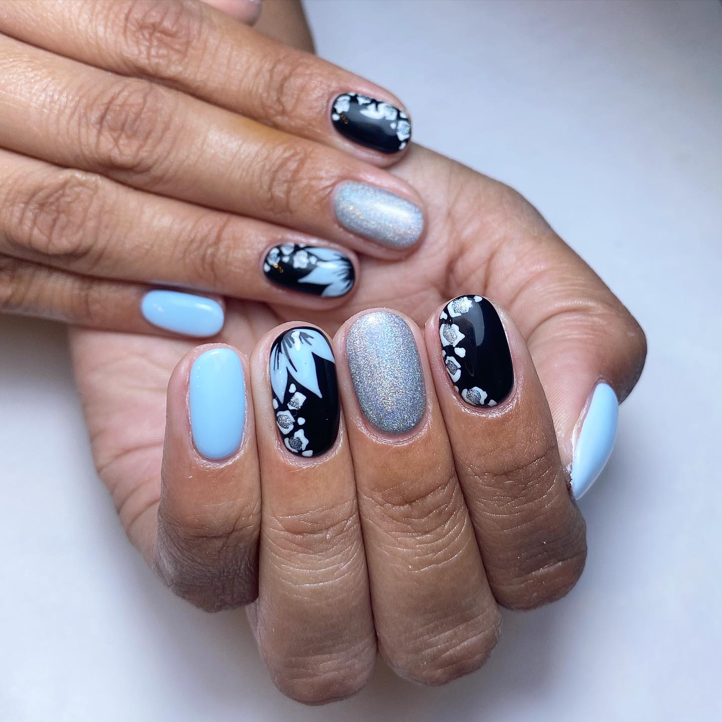 Stylish Artistic Nail Design