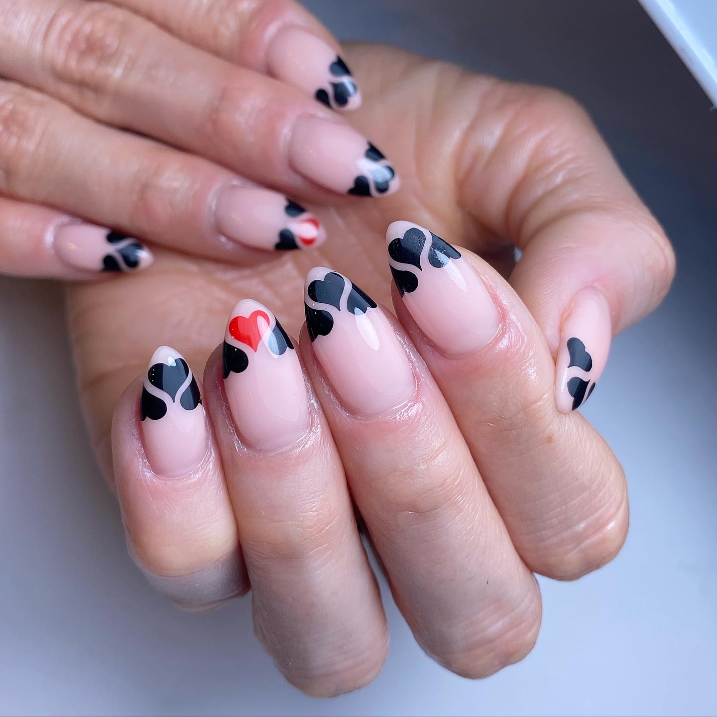 Artistic Heart Pattern Nails