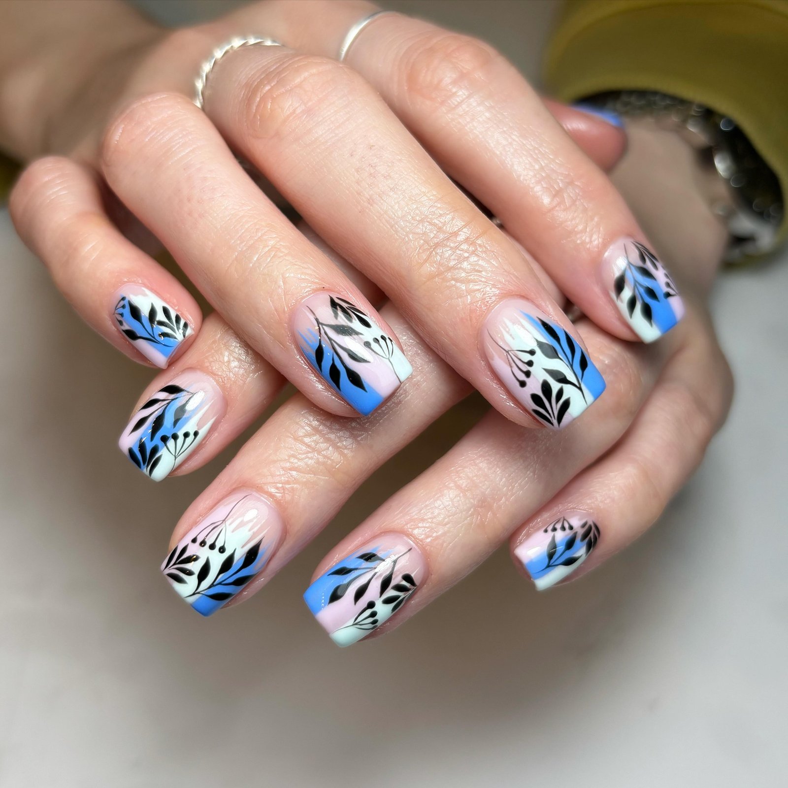 Stylish Floral Nail Art