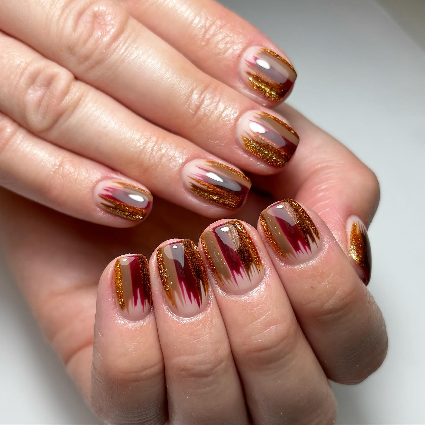 Stylish Ombre Nail Design with Glitter