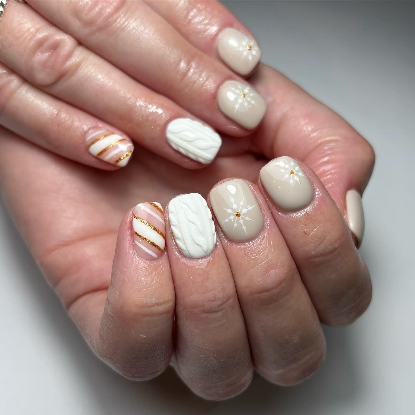 Elegant Winter-Themed Nails