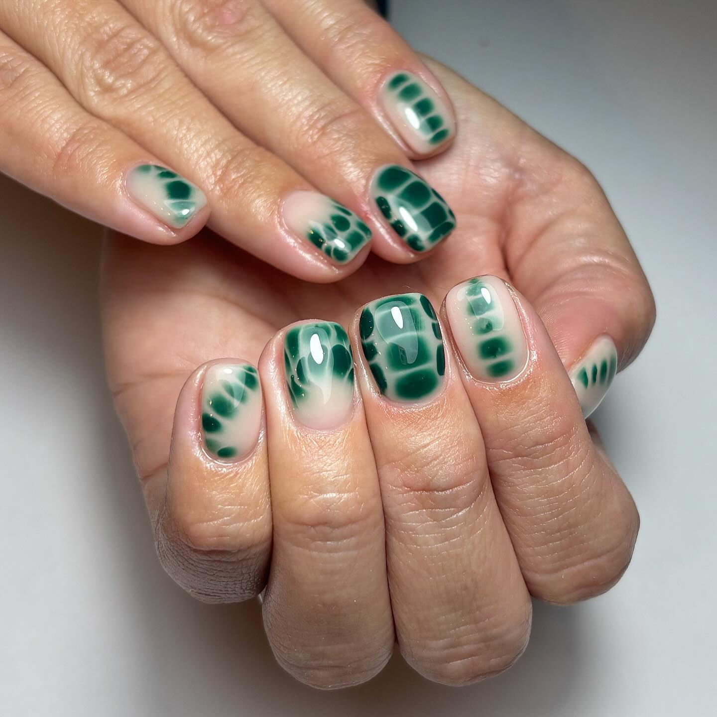 Stylish Green Patterned Nails