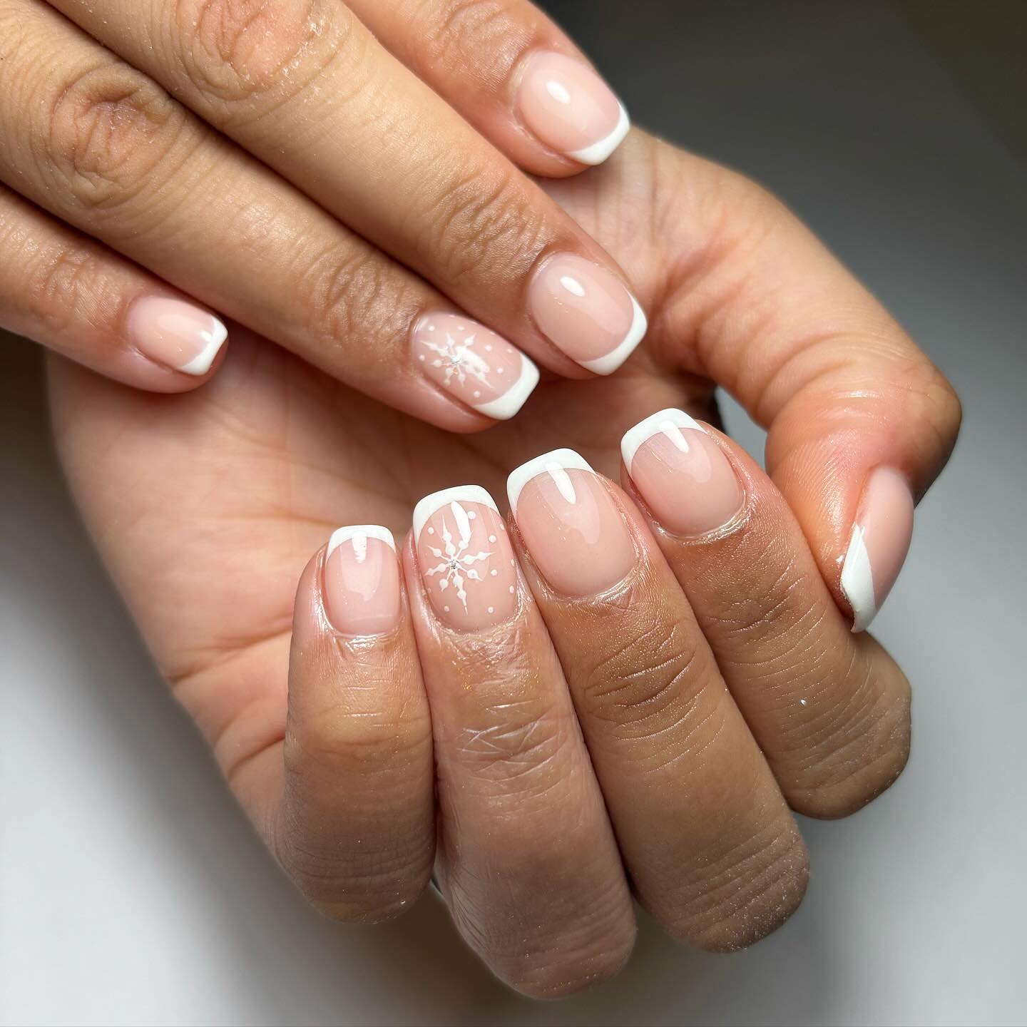 Elegant French Tip Nails with Glitter