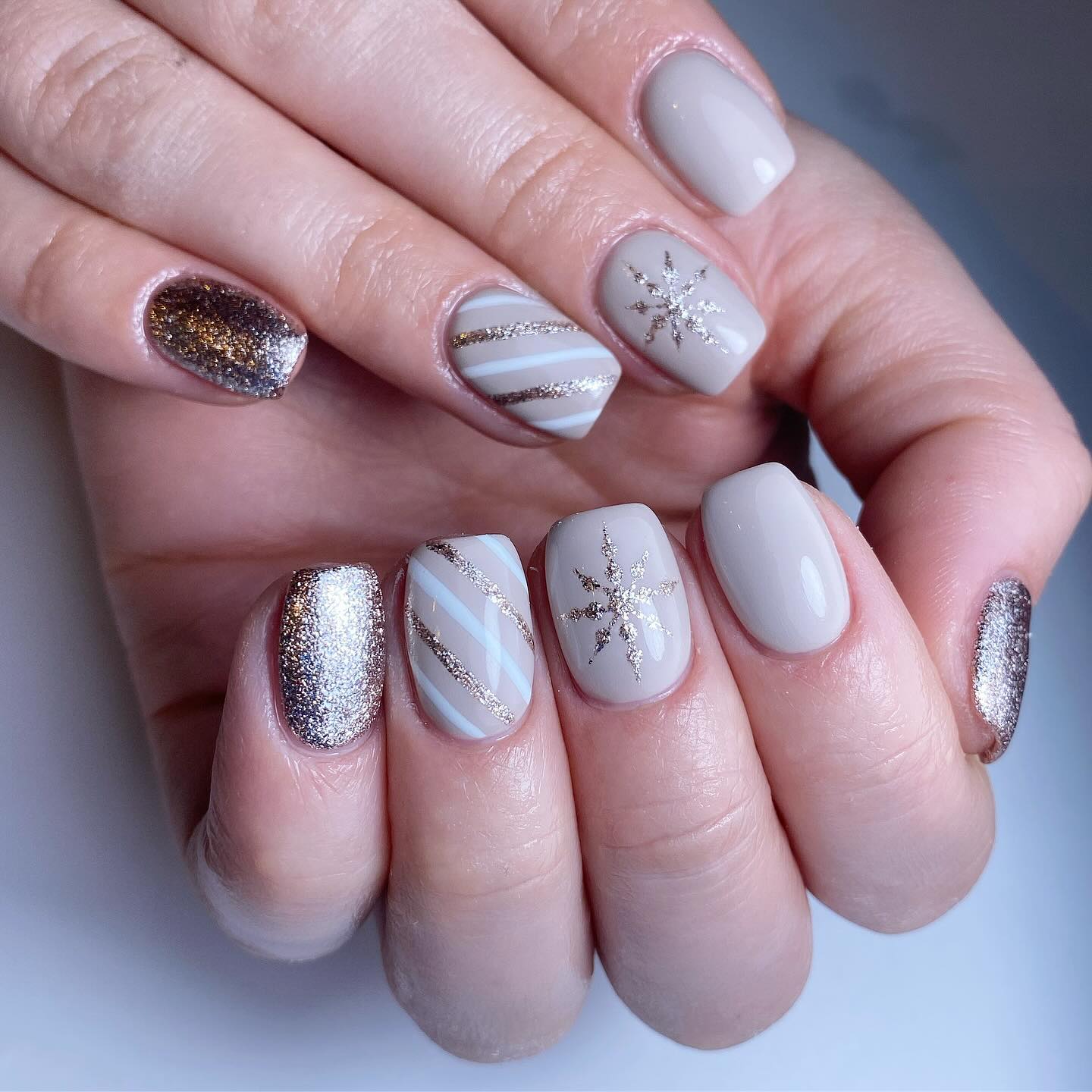 Elegant Glittery Winter Nails