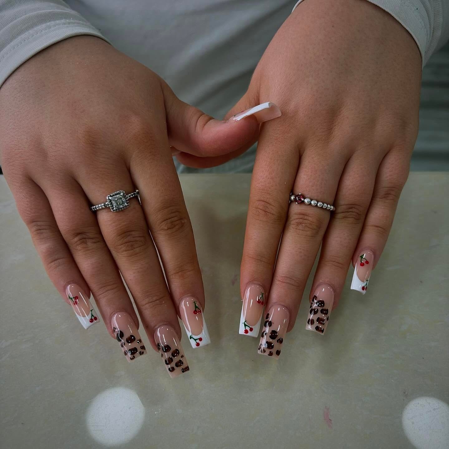 Stylish Leopard Print Nails