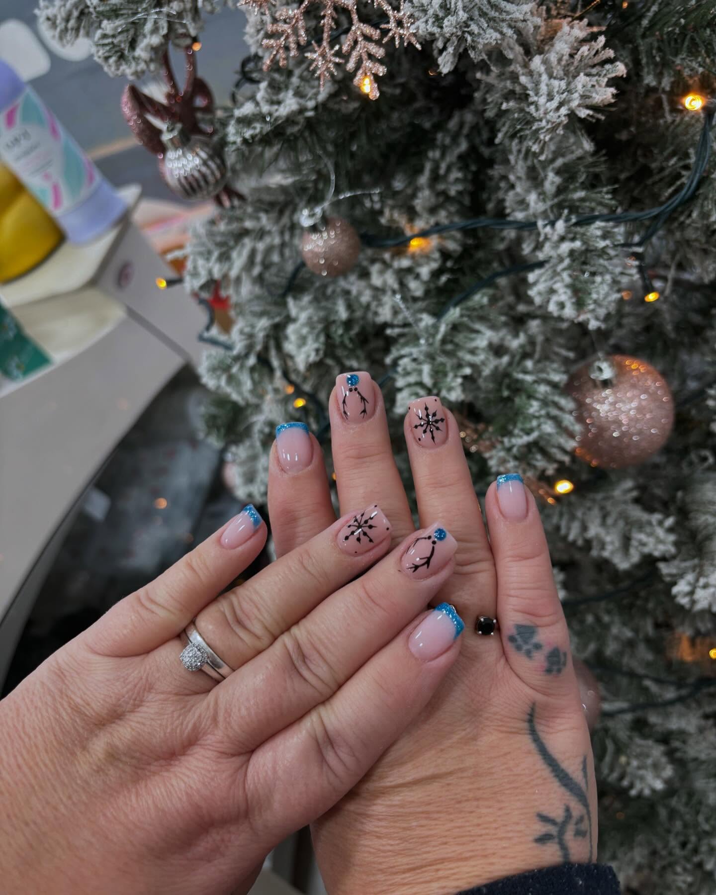 Winter-themed Nail Art