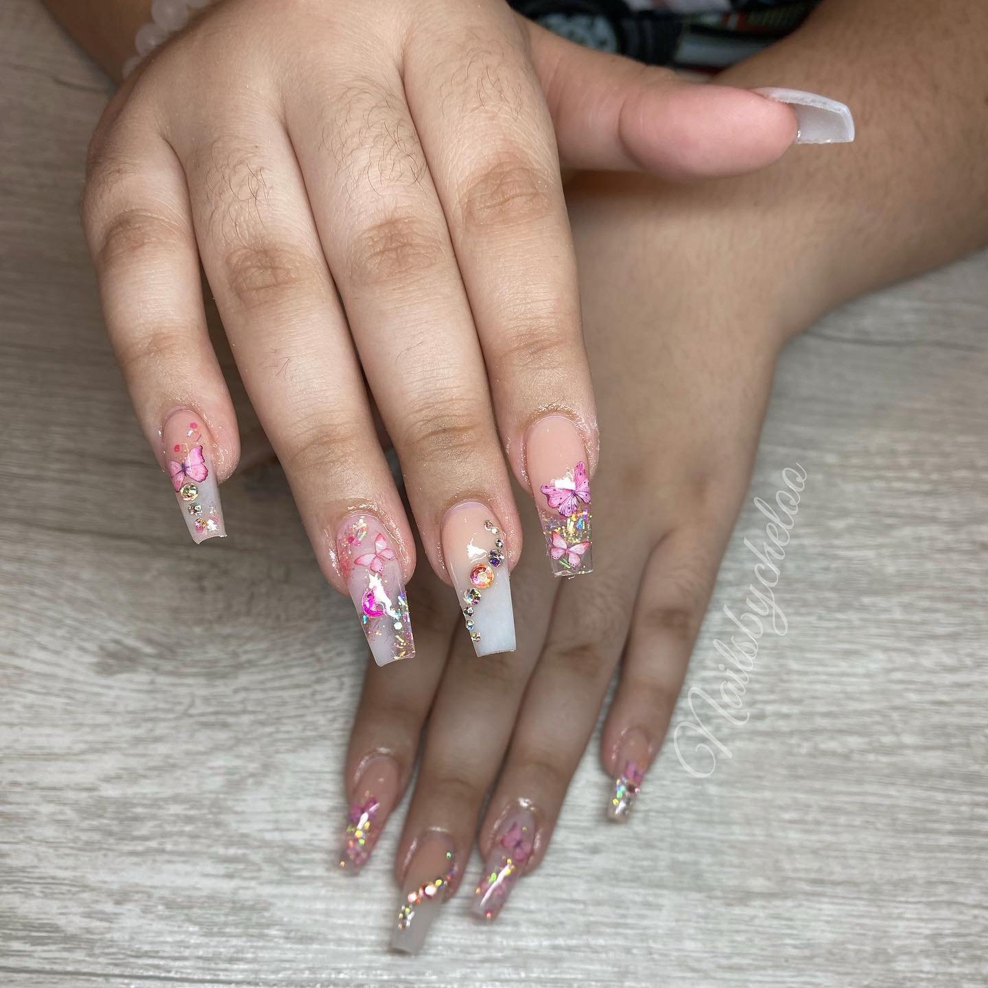 Beautifully Designed Floral Nails