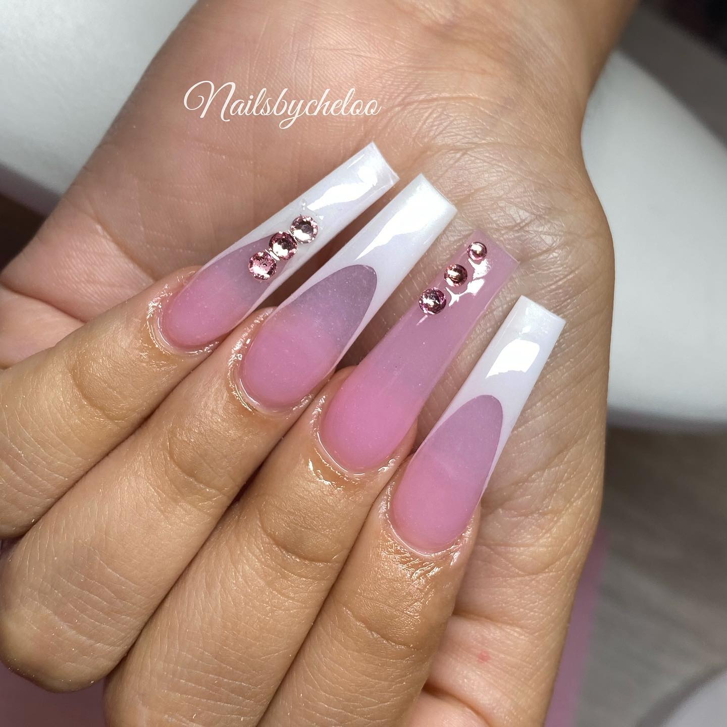 Elegant Pink Ombre Nails with Rhinestones