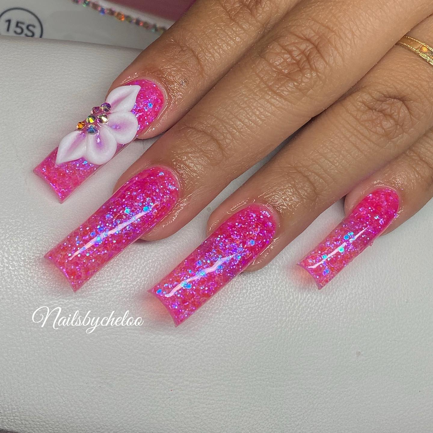 Sparkling Pink Glitter Nails