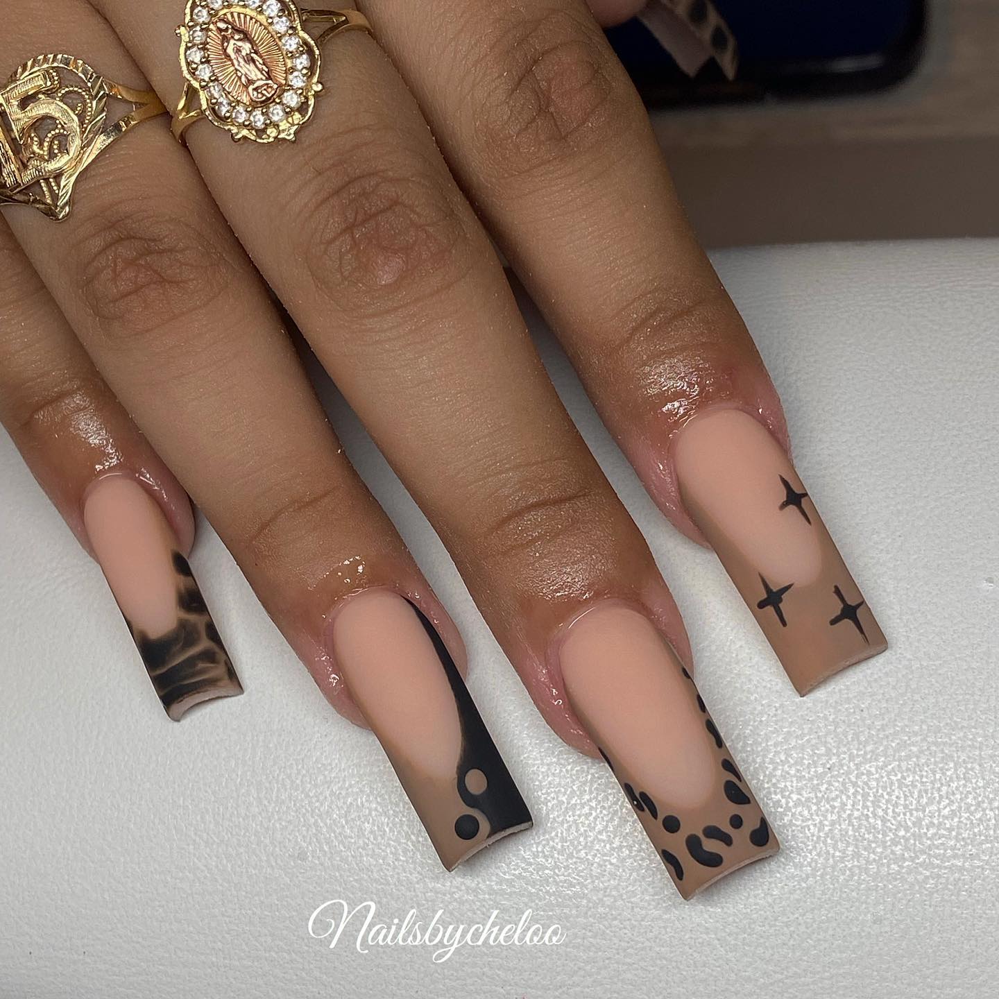 Stylish Artistic Nails