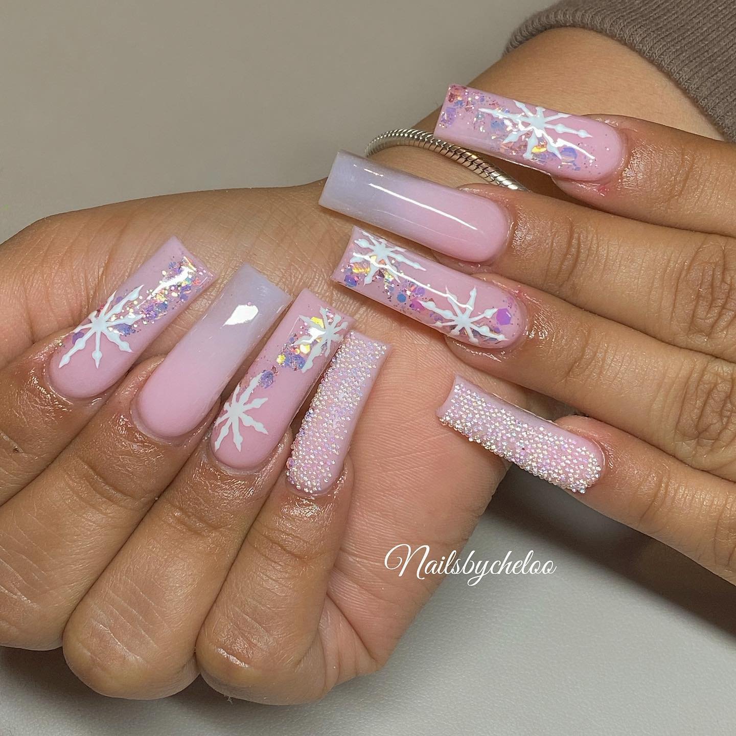 Elegant Pink and White Nail Art