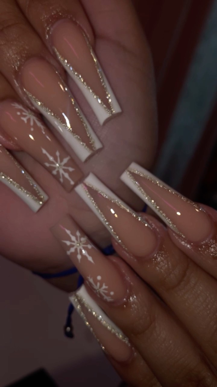 Elegant Nude and White Winter Nail Art