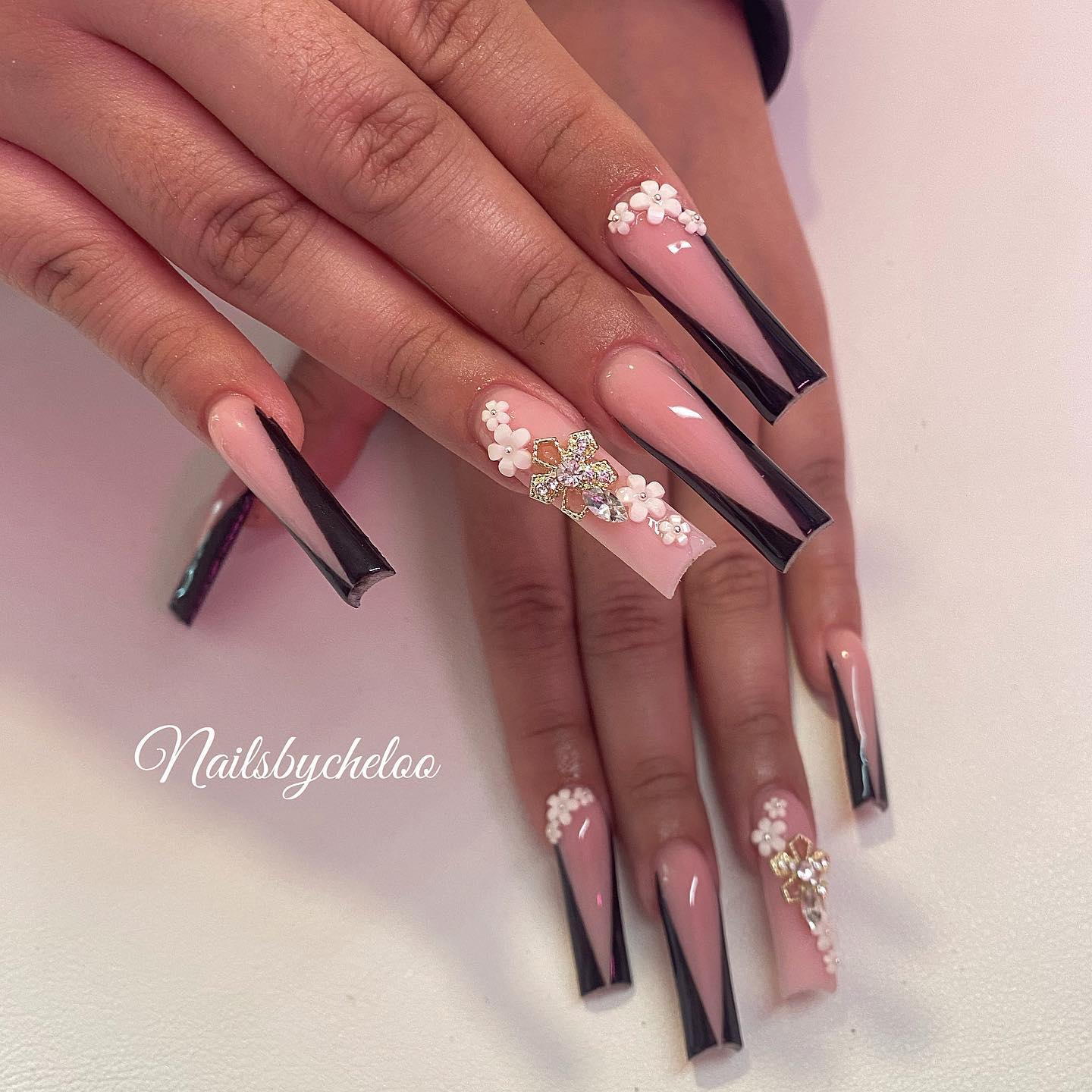 Elegant Floral Nail Design