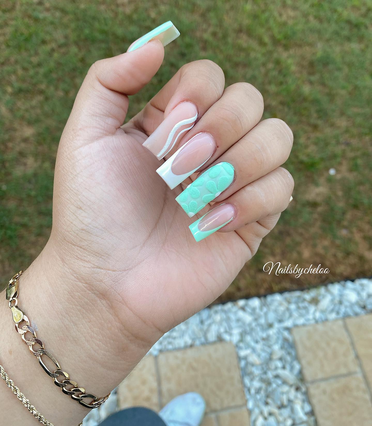 Stylish Mint and White Nails