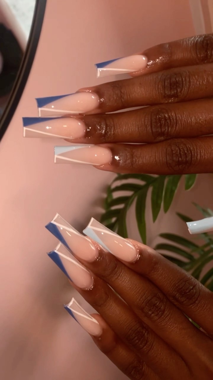 Stylish Artistic Nails with Blue and White Design