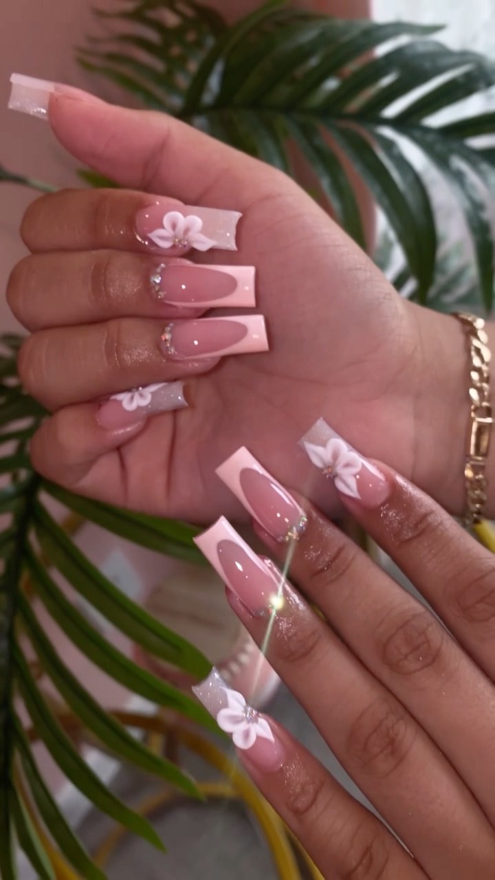 Elegant Floral Nails
