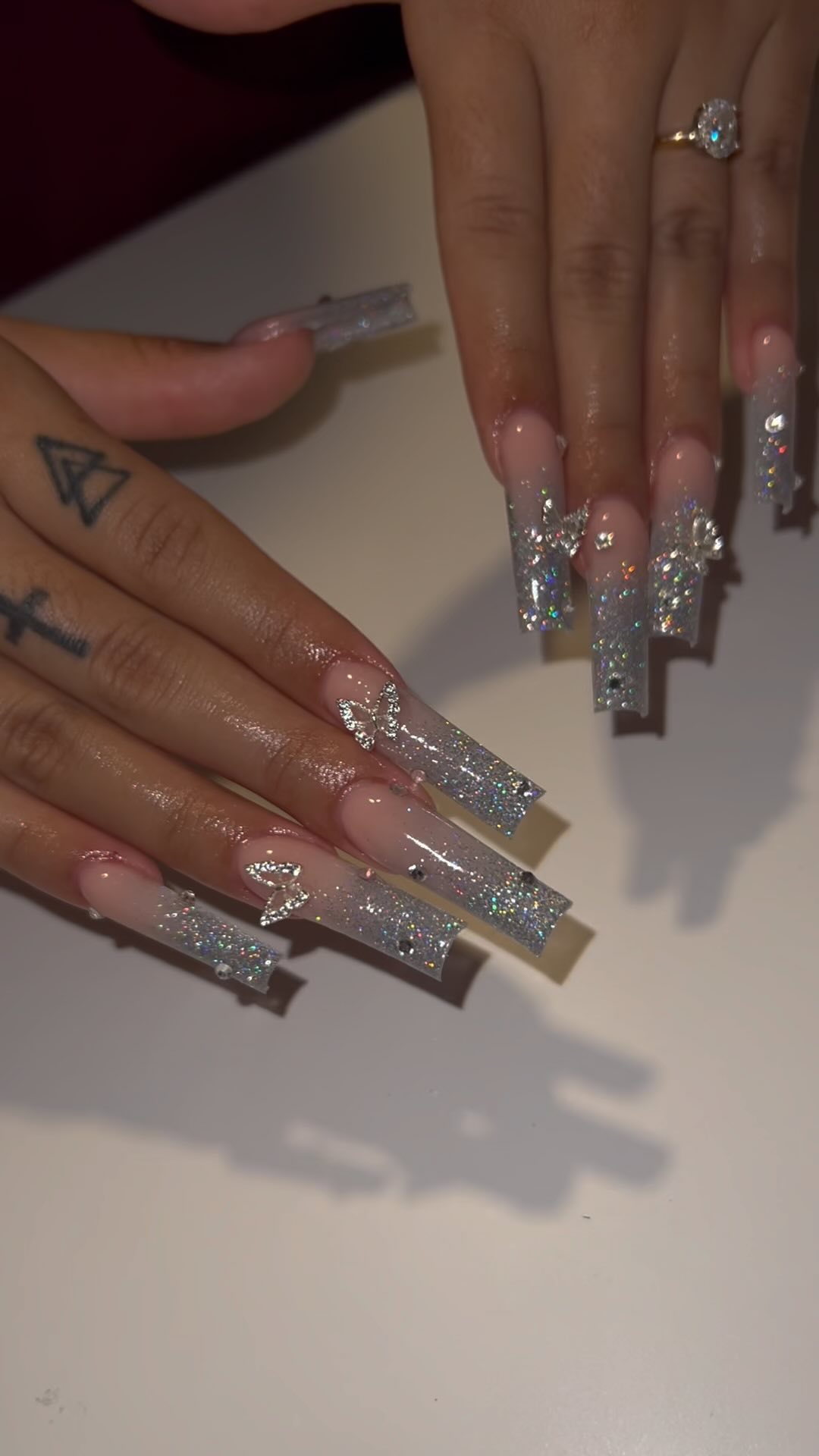 Glimmering Glitter Nails