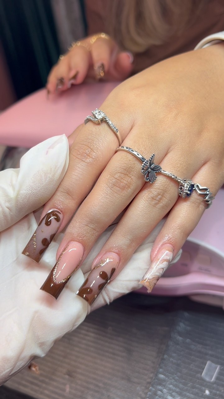 Artistic Brown and Pink Nails