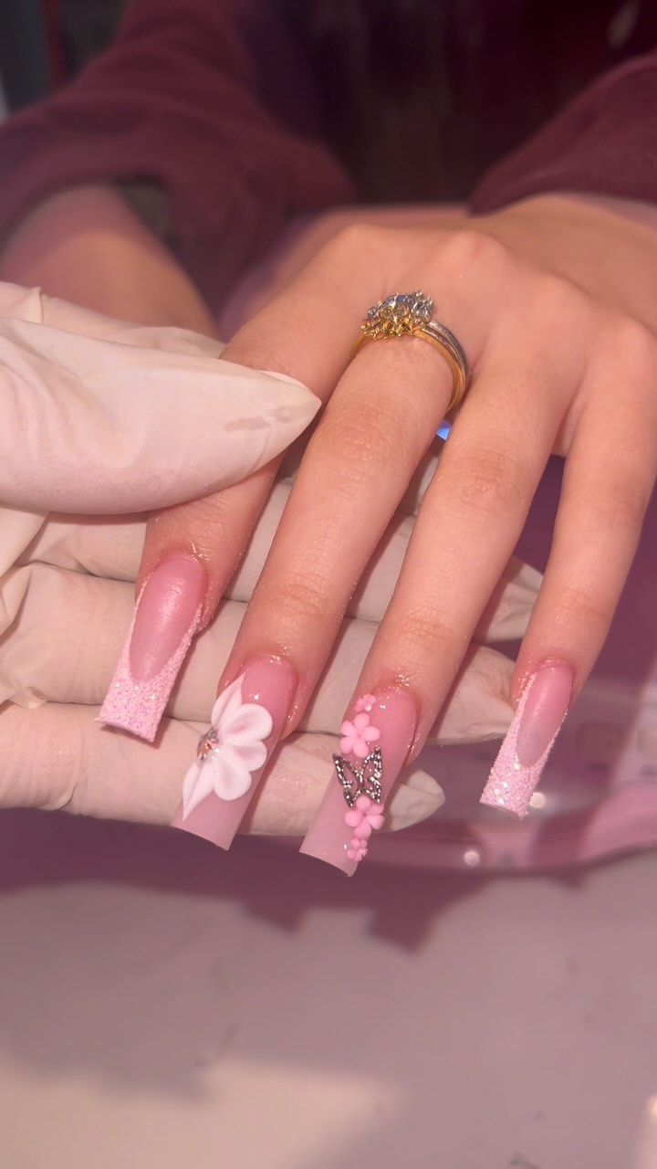 Stylish Pink Floral Nail Art