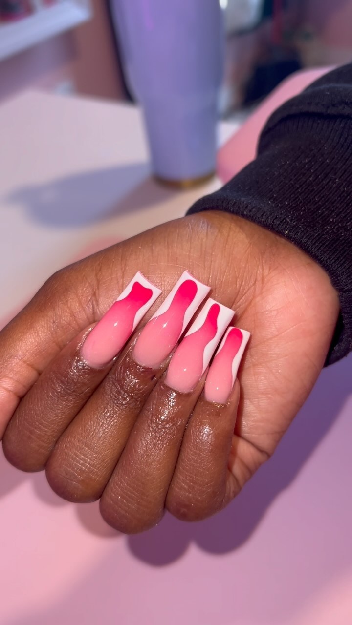 Stylish Pink Gradient Nails