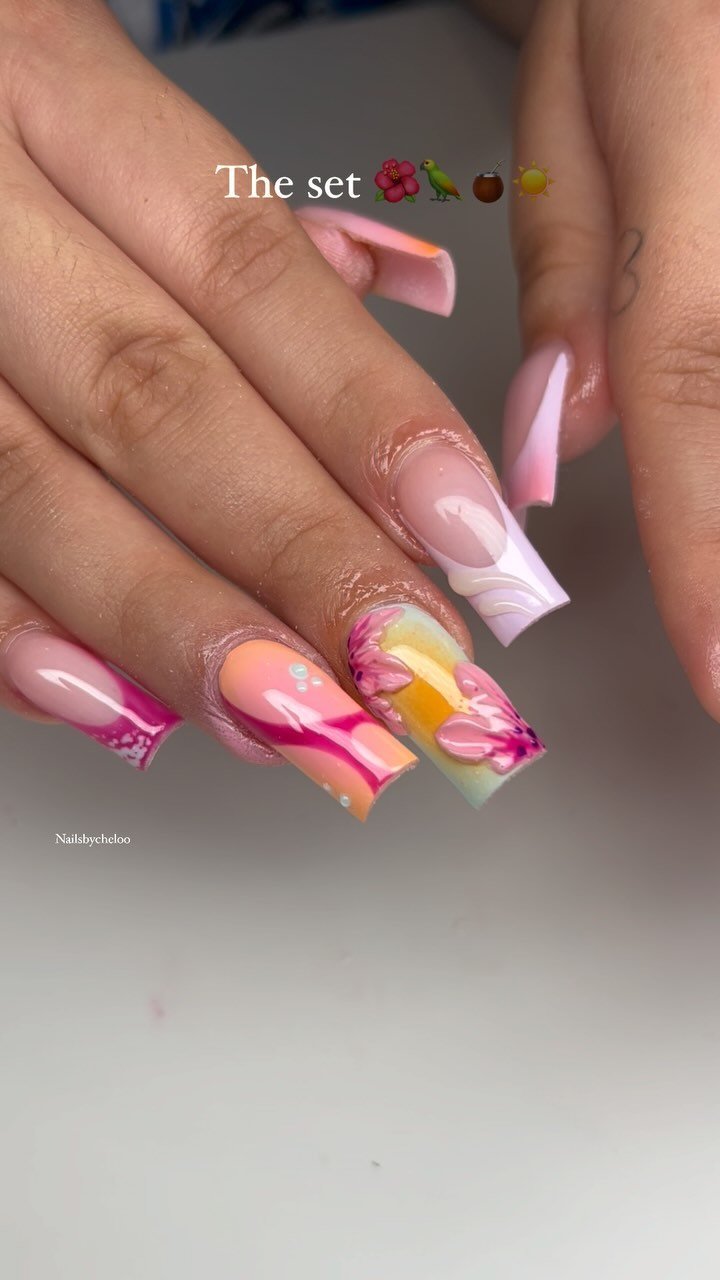 Floral Artistic Nails