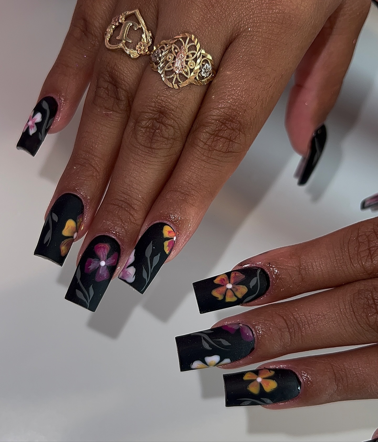 Artistic Floral Nails