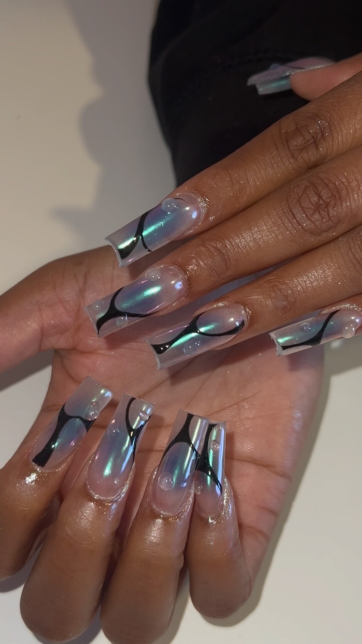 Stylish Artistic Nails