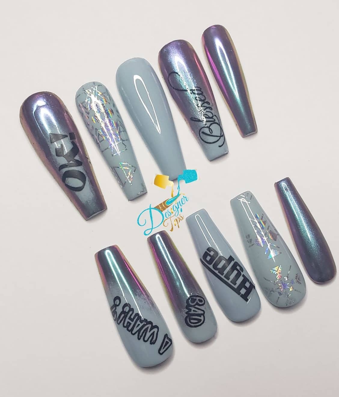 Stylish Gray and Purple Nails