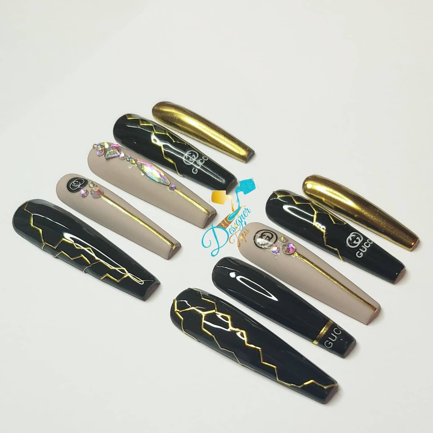 Stylish Artistic Nails