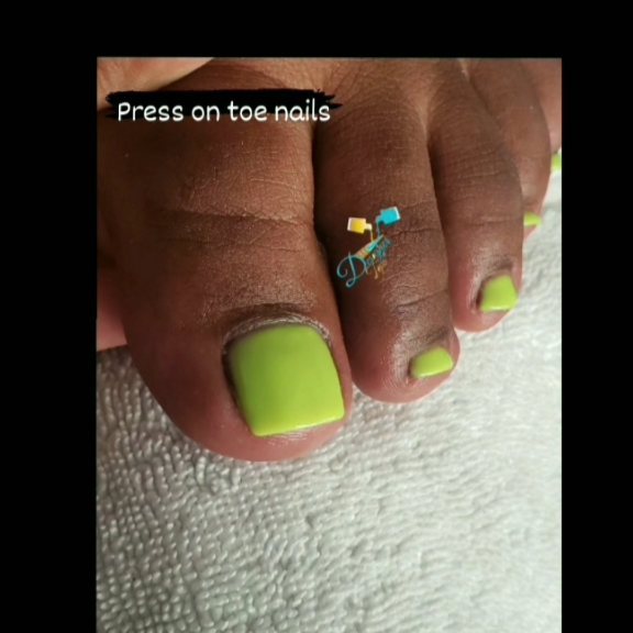 Vibrant Green Press-On Toe Nails