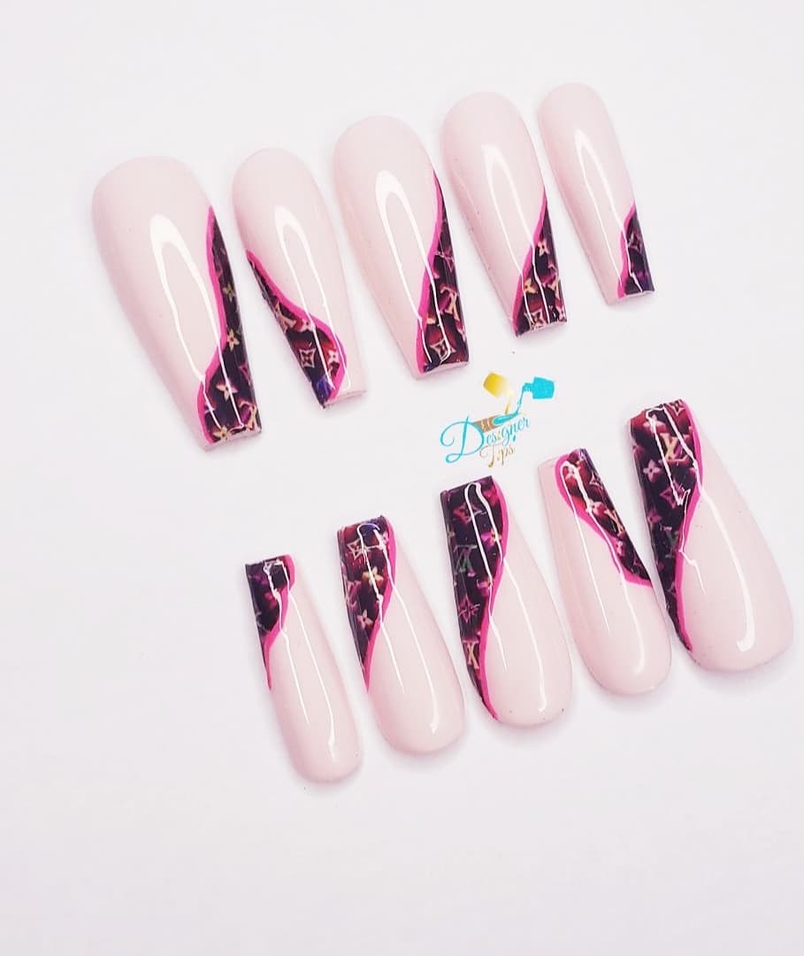Elegant Ombre Nail Design