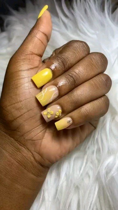 Stylish Yellow and Nude Nails