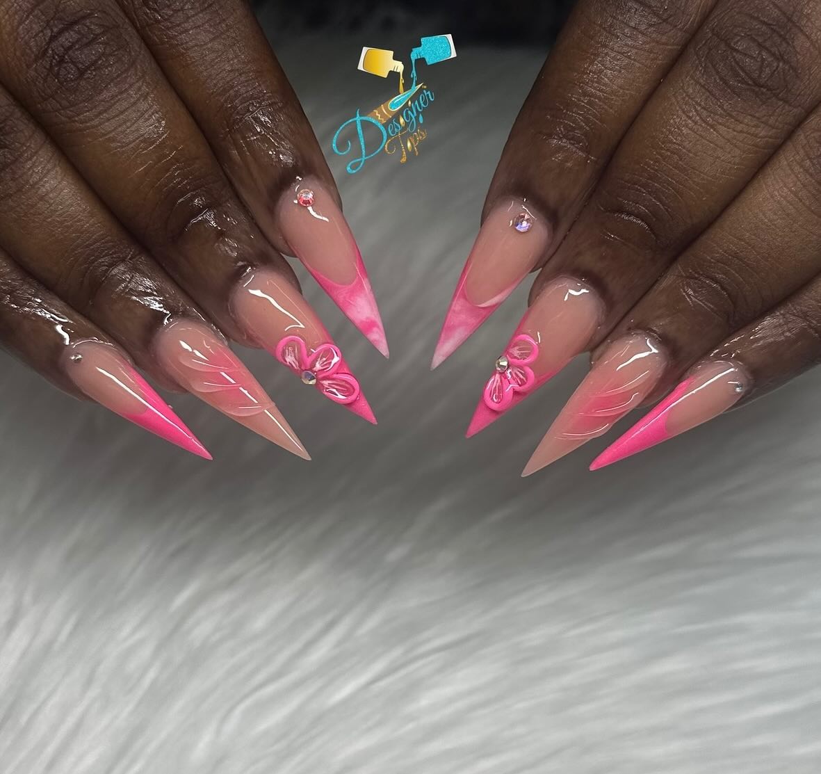 Elegant Pink Ombre Stiletto Nails with Bows
