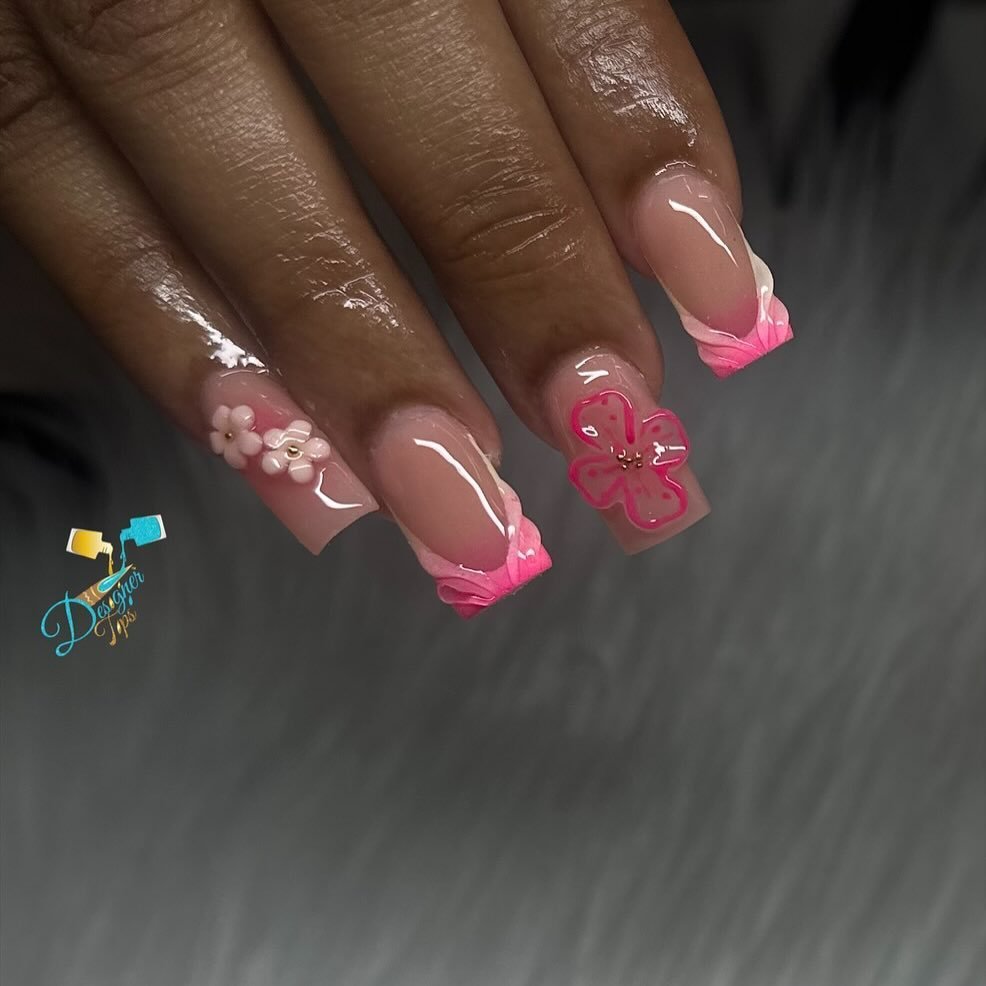 Beautiful Floral Nail Design